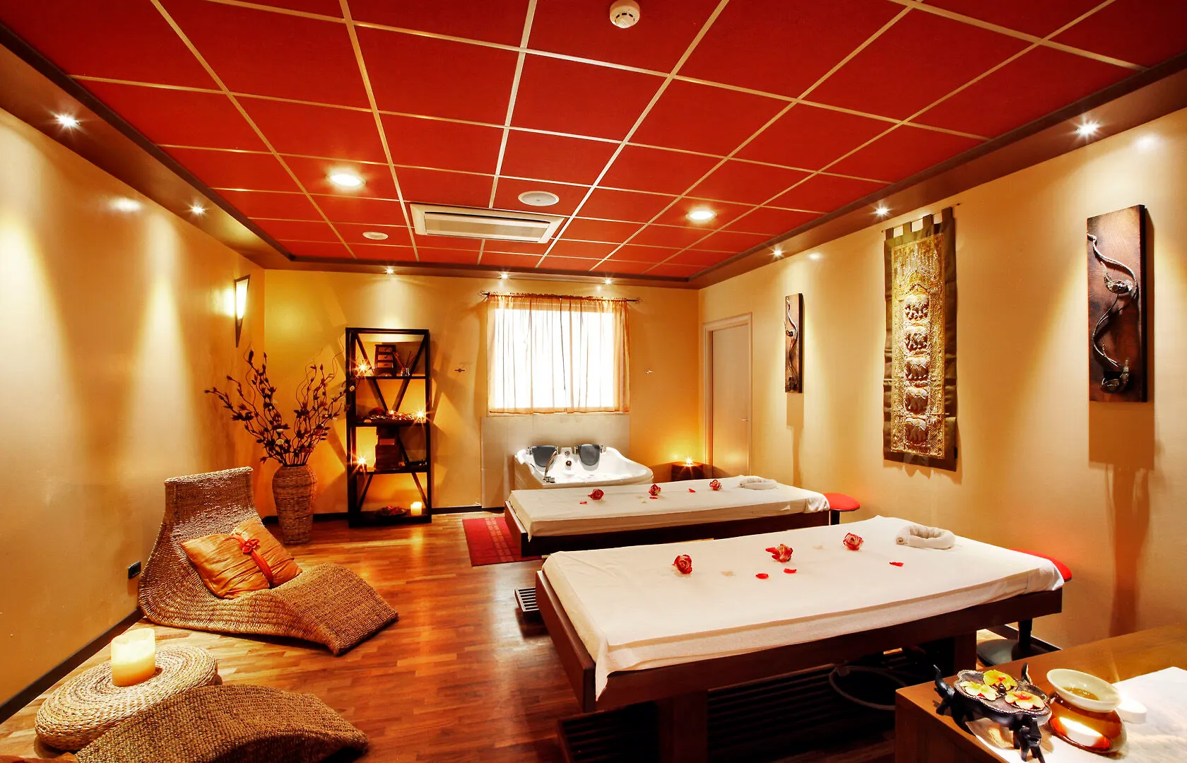 Cocca Hotel Royal Thai Spa Sarnico 4*,  Italië