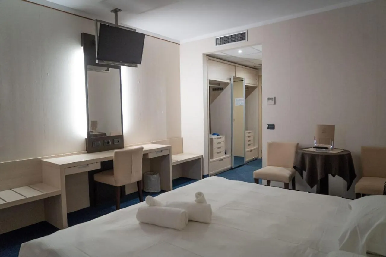 סרניקו Cocca Hotel Royal Thai Spa איטליה