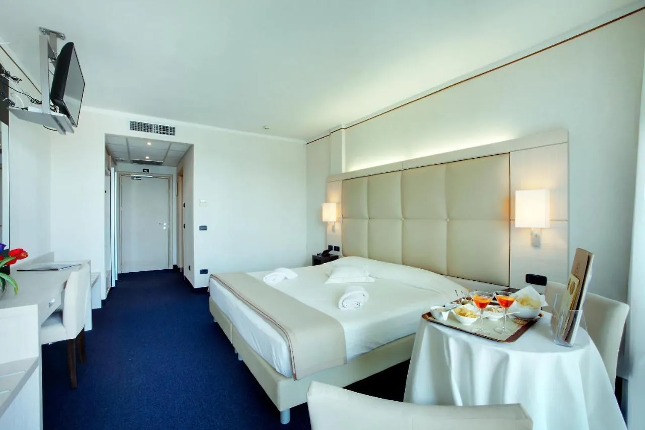 ****  סרניקו Cocca Hotel Royal Thai Spa איטליה
